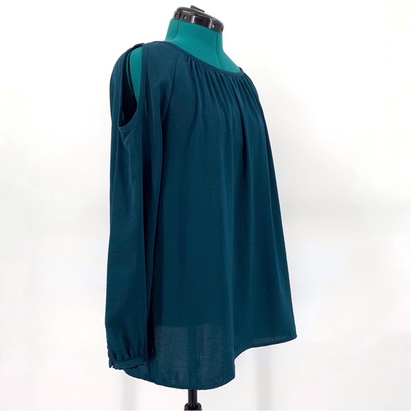 Cabi Fetching Blouse # 3504, Spruce Green Cold Shoulder Long Sleeve Top, Medium - Picture 11 of 16